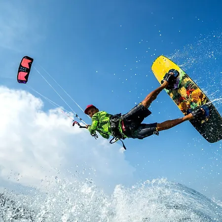 Santonero מלון Akrotírion